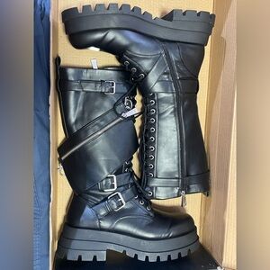 ZARA Pocket Combat boots Prada vibe size 41/us10